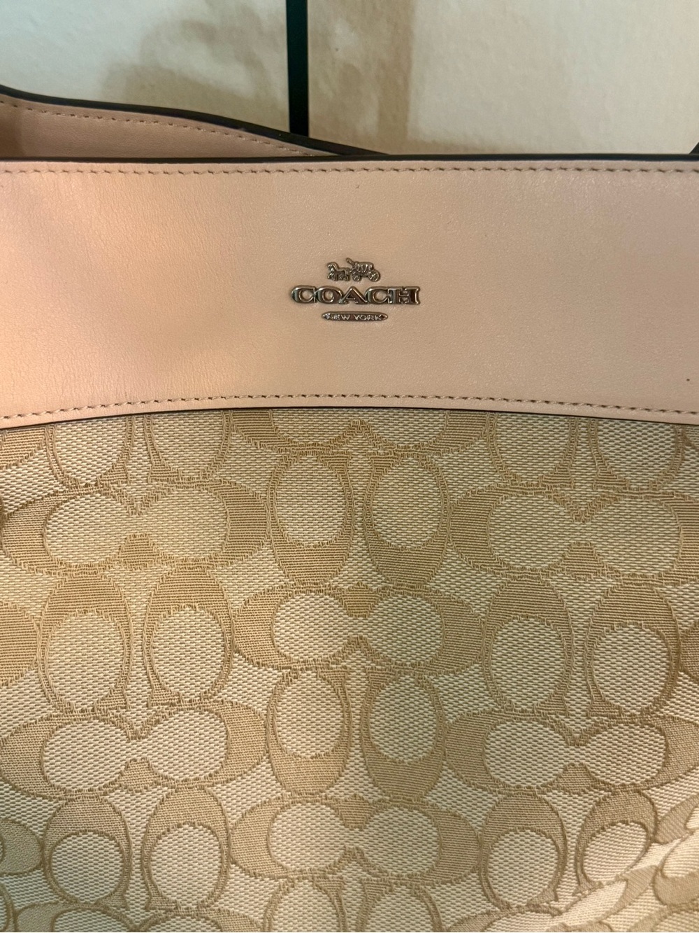 Coach Lexy- Pre-Loved, Excellent Condition - Picture 3 of 15